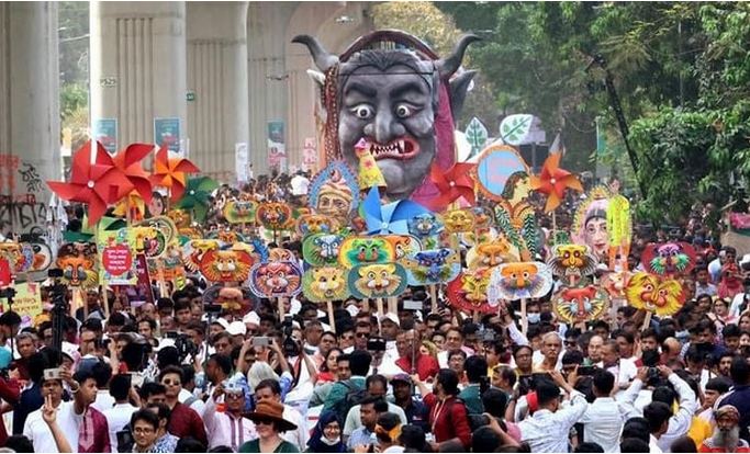 গানে-শোভাযাত্রায় দেশ জুড়ে উদযাপিত হলো পহেলা বৈশাখ গানে-শোভাযাত্রায় দেশ জুড়ে উদযাপিত হলো পহেলা বৈশাখ